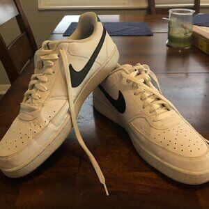 NIKE COURT VISION LOW TOP SNEAKERS WHITE/BLACK/GREEN - SIZE 12